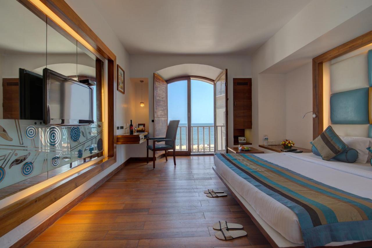 The Promenade Hotel Pondicherry Bagian luar foto